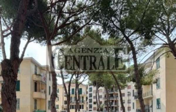 Foto Appartamento di 70 M/2 ristrutturato con cantina e parcheggio condominiale a Sanremo.