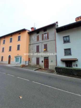 Foto Appartamento di 90 m con 4 locali in vendita a Fino del Monte