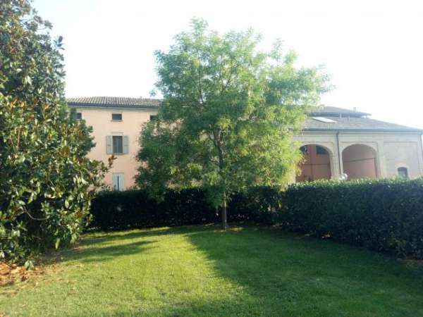 Foto appartamento immerso nel verde