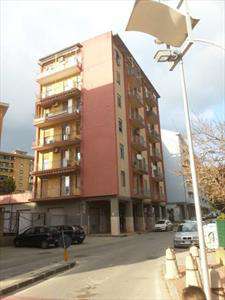 Foto Appartamento in Vendita, 3 Locali, 2 Camere, 105 mq (CALTANISSET