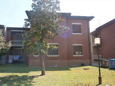 Foto Appartamento in Vendita, 3 Locali, 2 Camere, 90 mq (TROMELLO)