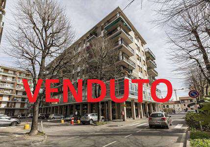 Foto Appartamento in Vendita, 3 Locali, 2 Camere, 91 mq (VIMERCATE)