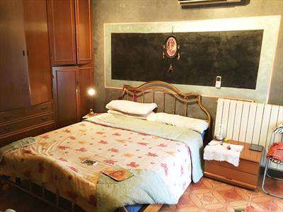 Foto Appartamento in Vendita, 4 Locali, 2 Camere, 130 mq (CAMPOROSSO)