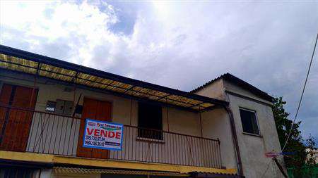 Foto Appartamento in Vendita, 4 Locali, 2 Camere, 73 mq (COSENZA VIA