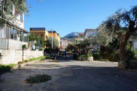 Foto Appartamento in Vendita, 4 Locali, 3 Camere, 135 mq (DIAMANTE CI