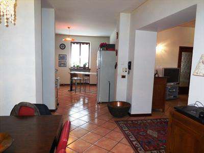 Foto Appartamento in Vendita, 4 Locali, 3 Camere, 140 mq (PIACENZA CE