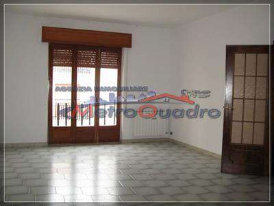 Foto Appartamento in Vendita, 4 Locali, 3 Camere, 170 mq (CANICATTI'