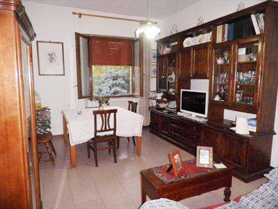 Foto Appartamento in Vendita, 4 Locali, 3 Camere, 90 mq (ROSIGNANO MA