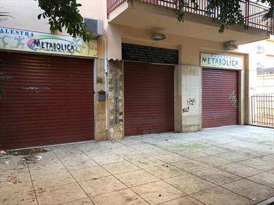 Foto Appartamento in Vendita, 4 Locali, 4 Camere, 400 mq (PALERMO ZIS
