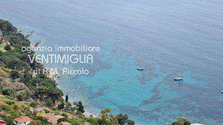 Foto Appartamento in Vendita, 5 Locali, 1 Camera, 60 mq (VENTIMIGLIA