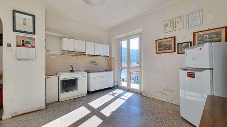Foto Appartamento in Vendita, 5 Locali, 1 Camera, 65 mq (SERAVEZZA)