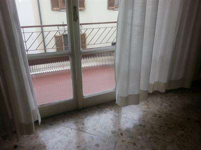 Foto Appartamento in Vendita, 5 Locali, 3 Camere, 110 mq (AREZZO SAN