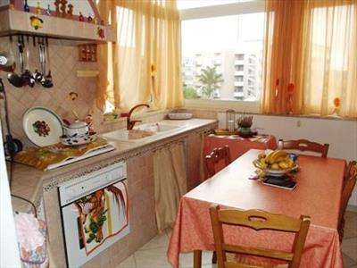 Foto Appartamento in Vendita, 5 Locali, 3 Camere, 120 mq (MARSALA LAT