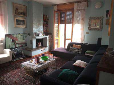 Foto Appartamento in Vendita, 5 Locali, 3 Camere, 125 mq (SANTARCANGE