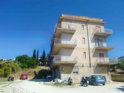 Foto Appartamento in Vendita, 5 Locali, 3 Camere, 200 mq (SCIACCA CAR