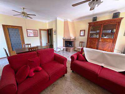 Foto Appartamento in Vendita, 5 Locali, 4 Camere, 137 mq (SAN SEVERIN