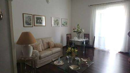 Foto Appartamento in Vendita, 5 Locali, 4 Camere, 140 mq (NOLA NOLA)