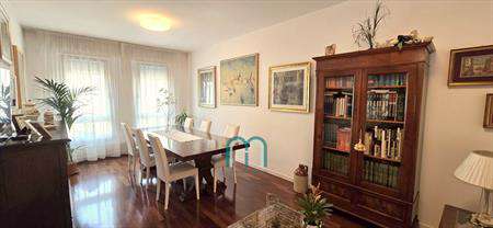 Foto Appartamento in Vendita, 6 Locali, 2 Camere, 115 mq (MIRANO)