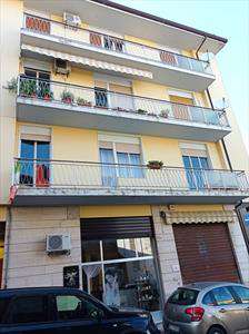 Foto Appartamento in Vendita, 6 Locali, 2 Camere, 143 mq (ORSOGNA)