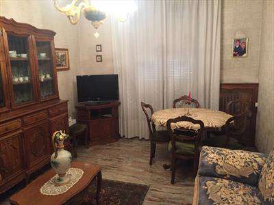 Foto Appartamento in Vendita, 6 Locali, 3 Camere, 125 mq (TORTONA)