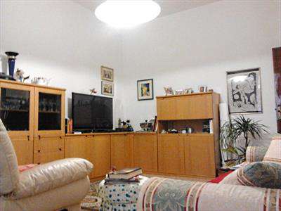 Foto Appartamento in Vendita, 6 Locali, 3 Camere, 150 mq (CHIANCIANO