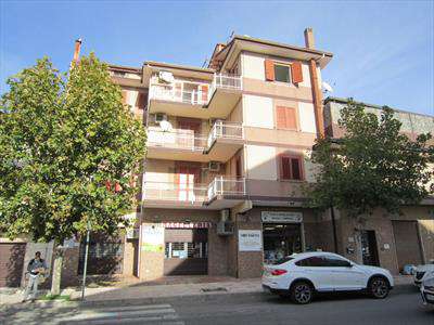 Foto Appartamento in Vendita, 6 Locali, 3 Camere, 150 mq (CORIGLIANO