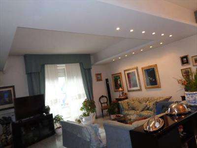 Foto Appartamento in Vendita, 6 Locali, 3 Camere, 160 mq (AREZZO SAIO
