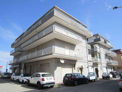Foto Appartamento in Vendita, 6 Locali, 3 Camere, 170 mq (CORIGLIANO