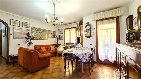 Foto Appartamento in Vendita, pi� di 6 Locali, 3 Camere, 115 mq (FORT