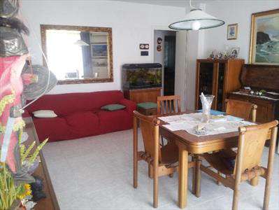 Foto Appartamento in Vendita, pi� di 6 Locali, 3 Camere, 140 mq (MART