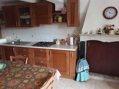 Foto Appartamento in Vendita, pi� di 6 Locali, 5 Camere, 160 mq (ARCO