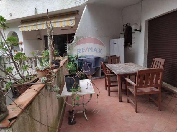 Foto Appartamento in vendita a Aci Castello