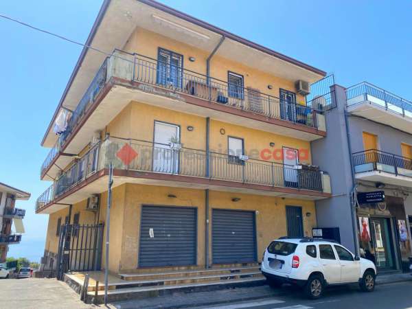 Foto Appartamento in vendita a Aci Castello