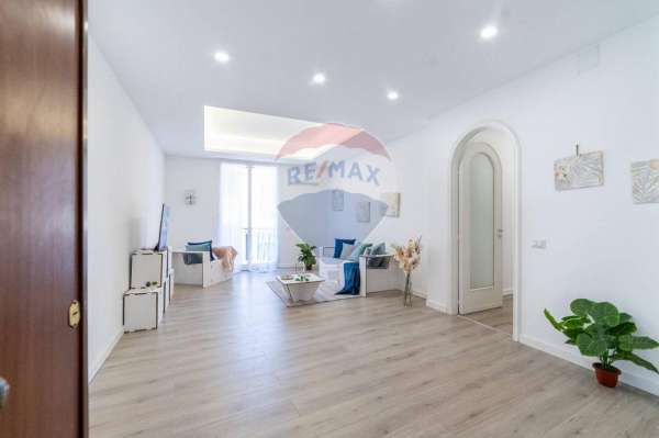 Foto Appartamento in vendita a Aci Catena