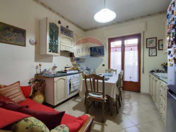Foto Appartamento in vendita a Aci Catena