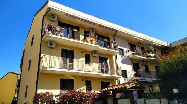 Foto Appartamento in vendita a Aci Catena