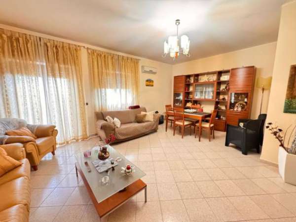 Foto Appartamento in vendita a Aci Catena