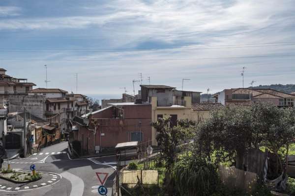 Foto Appartamento in vendita a Aci Catena