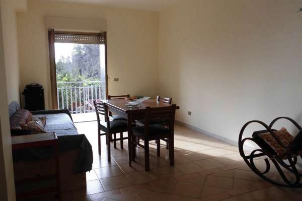 Foto Appartamento in vendita a Aci Catena