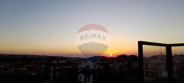 Foto Appartamento in vendita a Aci Catena