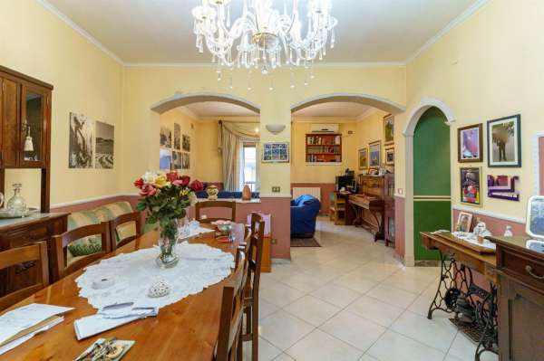 Foto Appartamento in vendita a Aci Catena