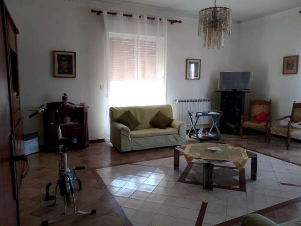 Foto Appartamento in vendita a Aci Catena