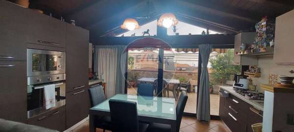 Foto Appartamento in vendita a Aci Catena