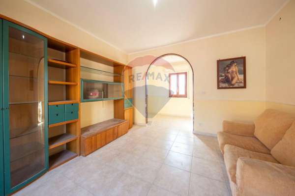 Foto Appartamento in vendita a Aci Catena
