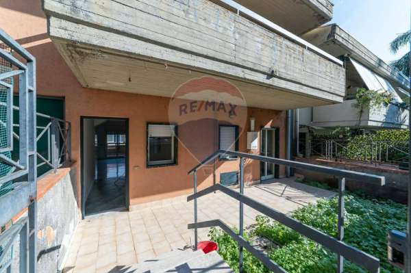 Foto Appartamento in vendita a Aci Catena