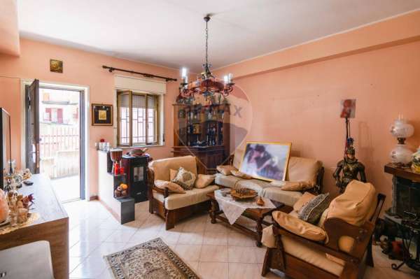 Foto Appartamento in vendita a Aci Catena