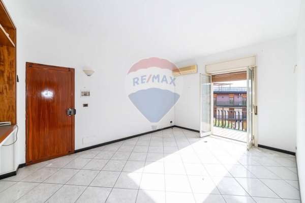 Foto Appartamento in vendita a Aci Catena