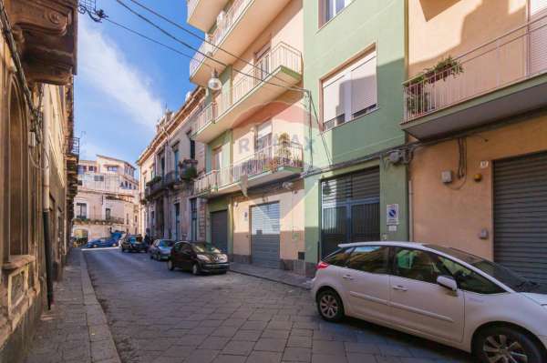 Foto Appartamento in vendita a Acireale