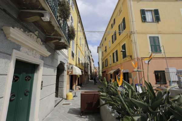 Foto Appartamento in vendita a Albissola Marina
