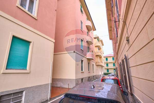 Foto Appartamento in vendita a Albissola Marina